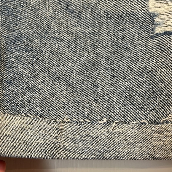 GAP Medium Wash Distressed 5” Denim Shorts - Picture 10 of 12